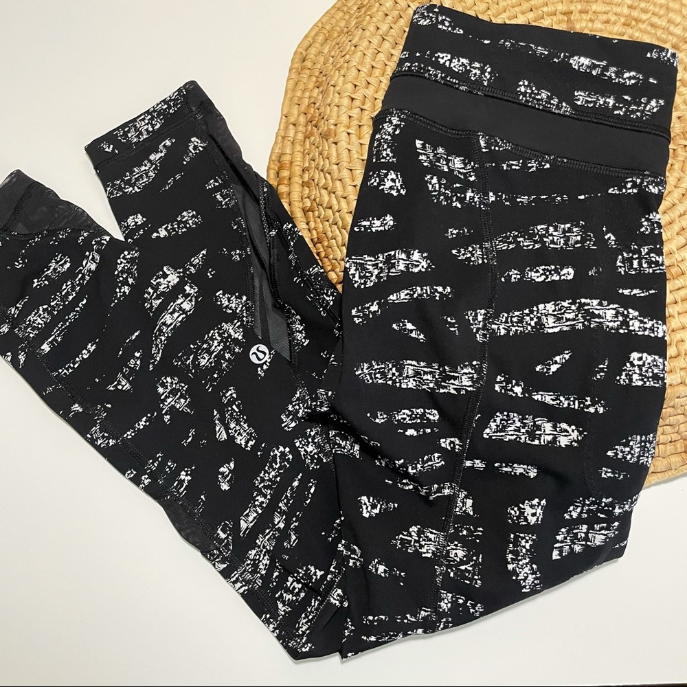Lululemon leggings size 4